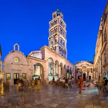 Sunny Yellow - With Balcony And Parking Place, *