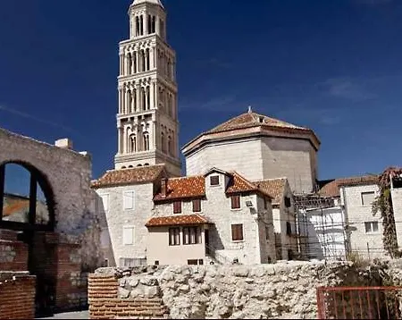 Апартаменти Sunny Yellow - With Balcony And Parking Place, *