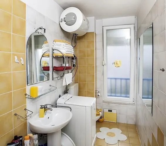 Apartment Sunny Yellow *